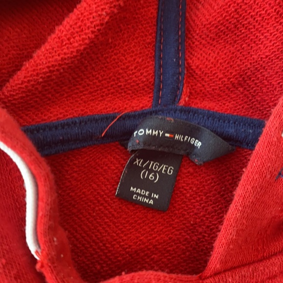 Tommy Hilfiger cropped hoodie - Picture 2 of 4